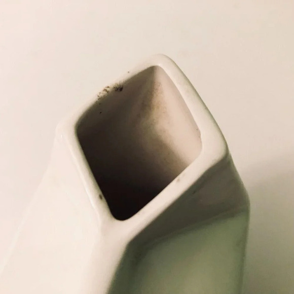 Vtg Margo 1984 Ceramic Milk Carton Creamer Farmhouse 4 Inch Tall - Picture 6 of 15